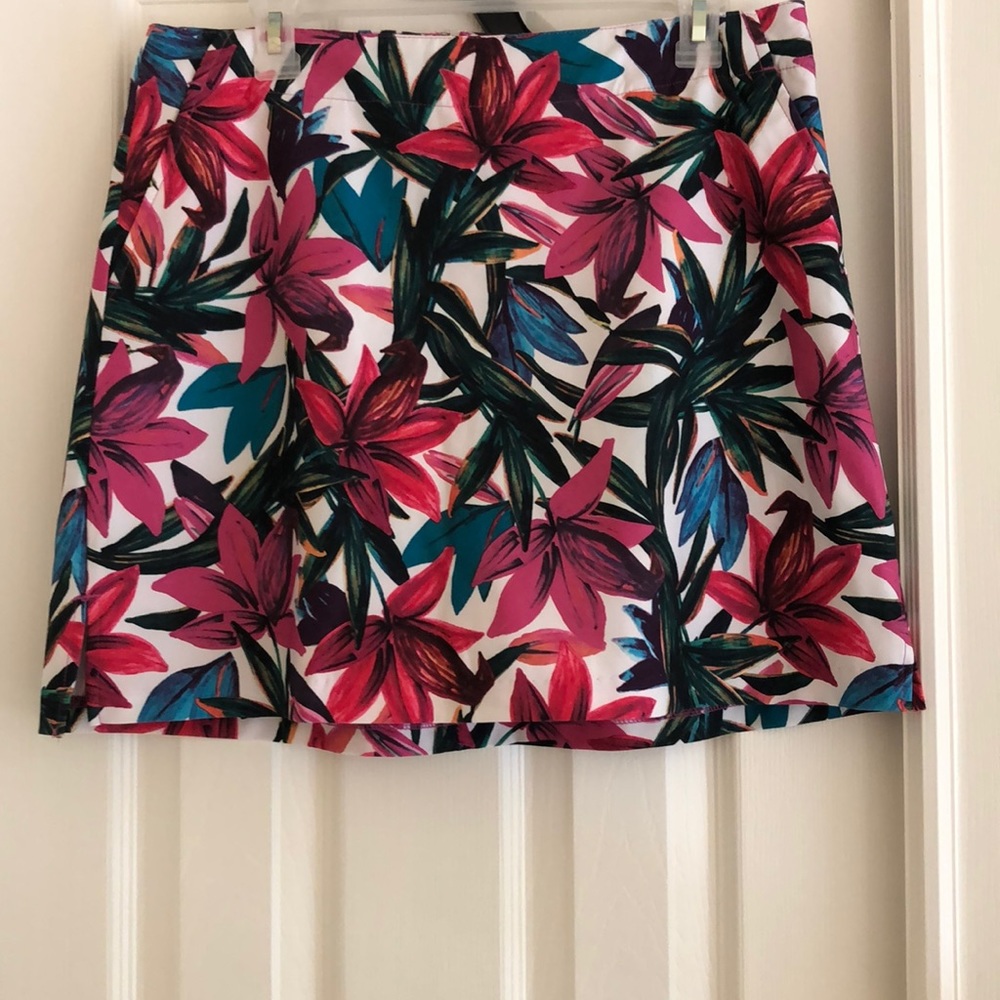Lady Hagen Floral Golf/ Tennis skort size 10